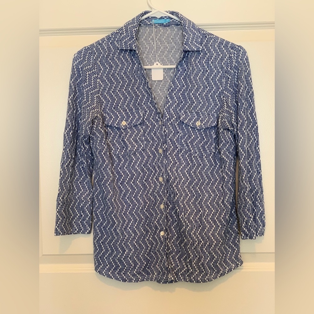 JM Laughlin Blue and White Patterned Button-Up Shirt.  Size-X-Small